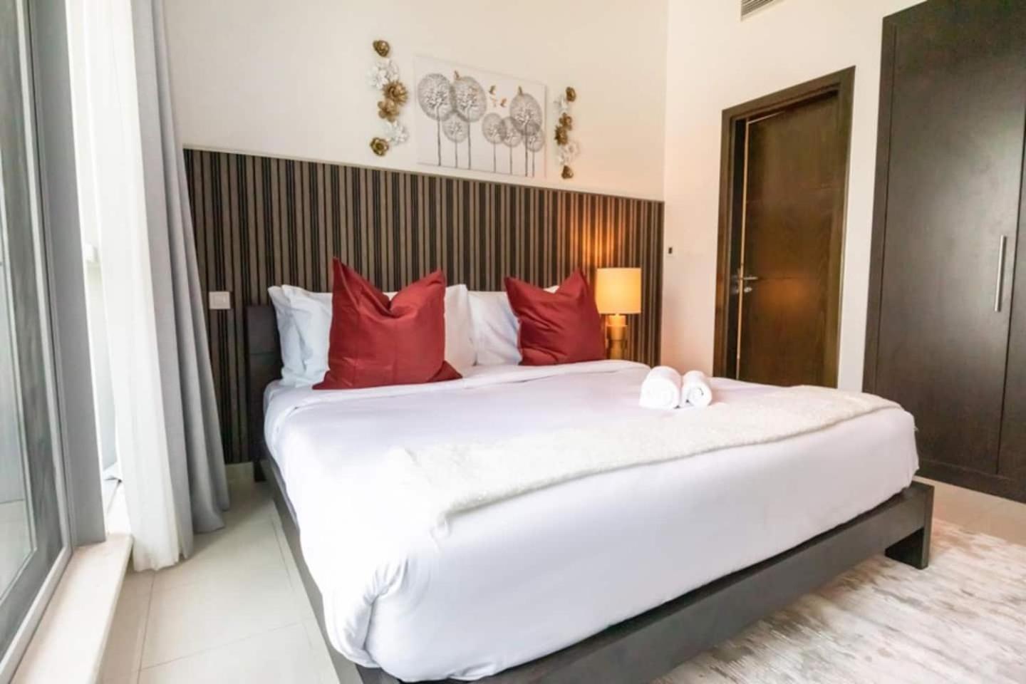 Luxurious 1 Bedroom Apartment In The Dubai Marina! Exterior photo